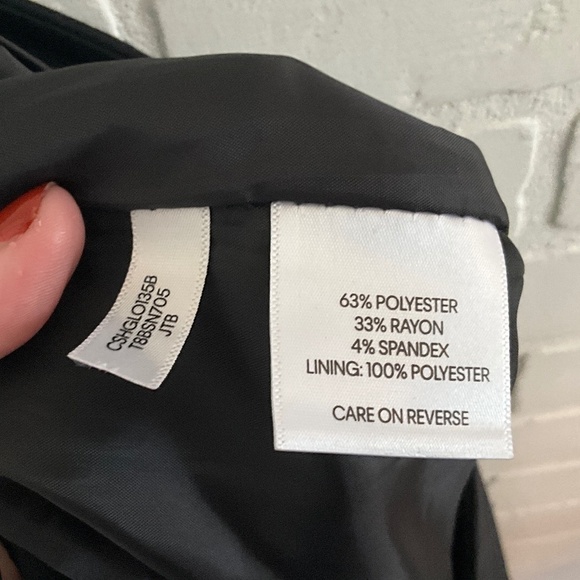 Calvin Klein Skirt Pencil Black Back slit Back zipper Lined Sz 14 Petite - Picture 3 of 12